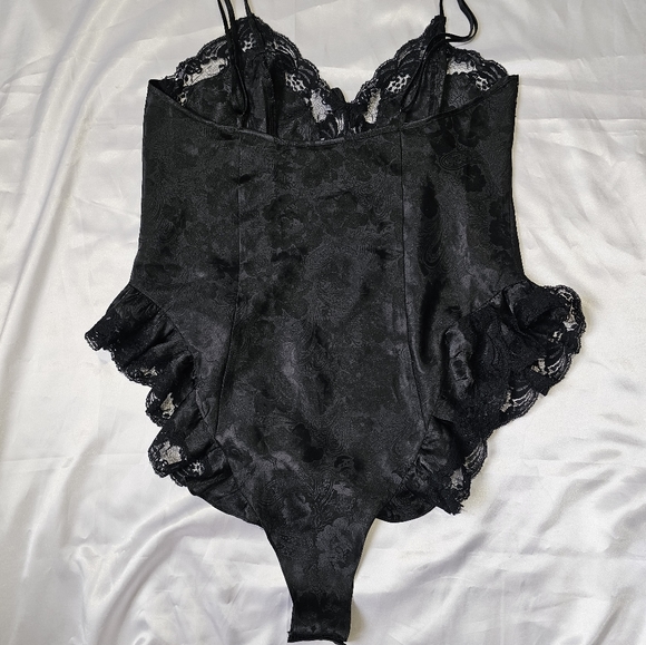 Cute Rave Babe Bodysuit 🖤 - Picture 6 of 7